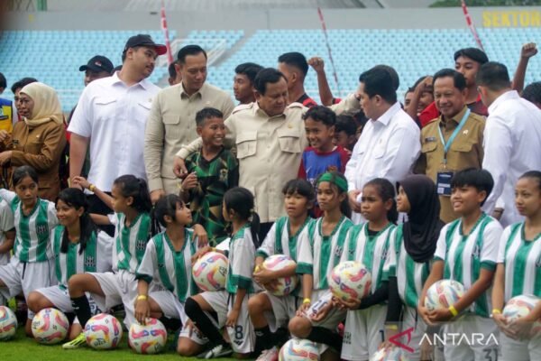 Prabowo Subianto dilantik sebagai Anggota Dewan Kehormatan PSSI