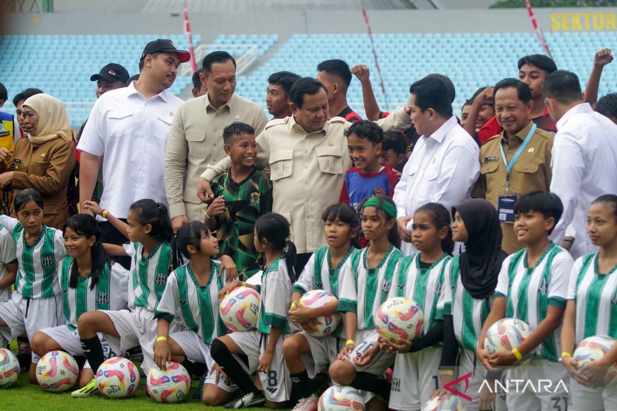 Prabowo Subianto dilantik sebagai Anggota Dewan Kehormatan PSSI