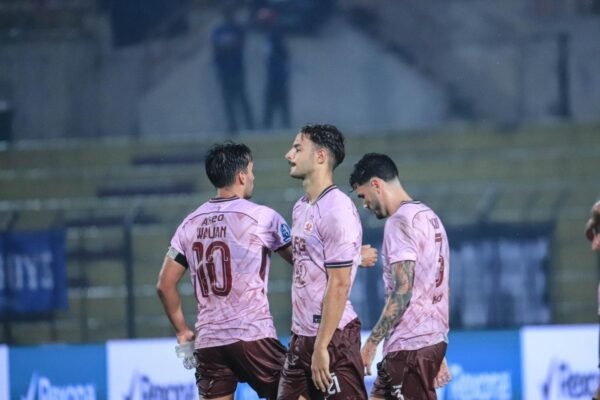 Persik Terpaksa Bertanding Melawan Persebaya di Gresik