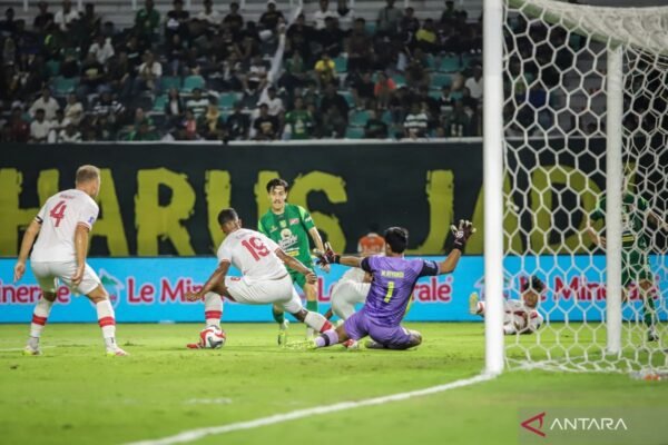 Strategi Berubah Jadi Kunci Kesuksesan Persebaya Melawan Persis